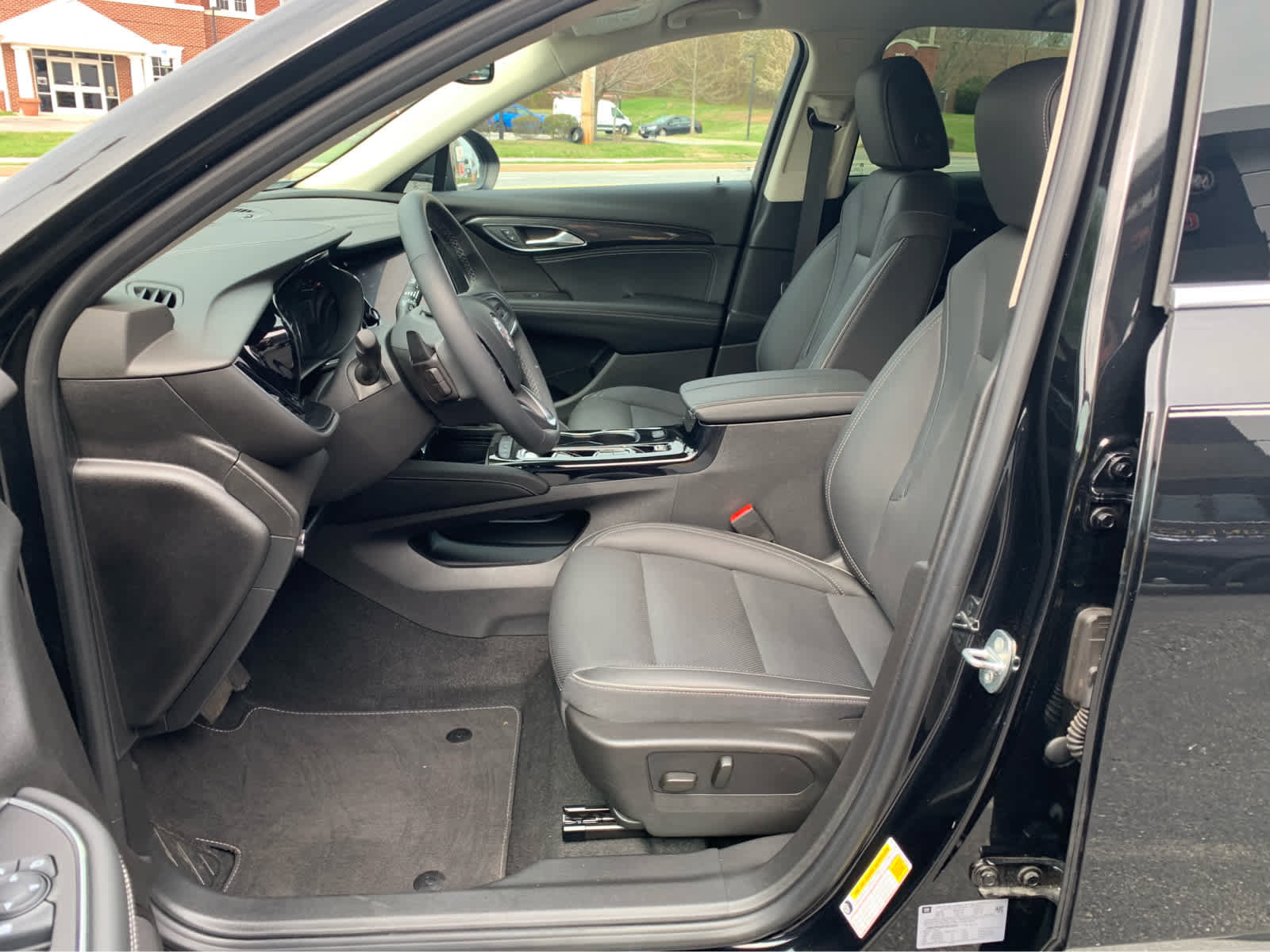 Used 2023 Buick Envision Essence image 11