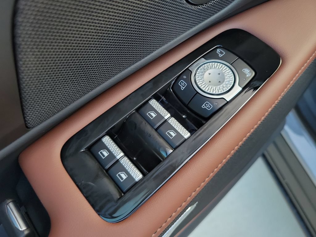 New 2026 Lincoln Nautilus Reserve AWD/4WD image 38