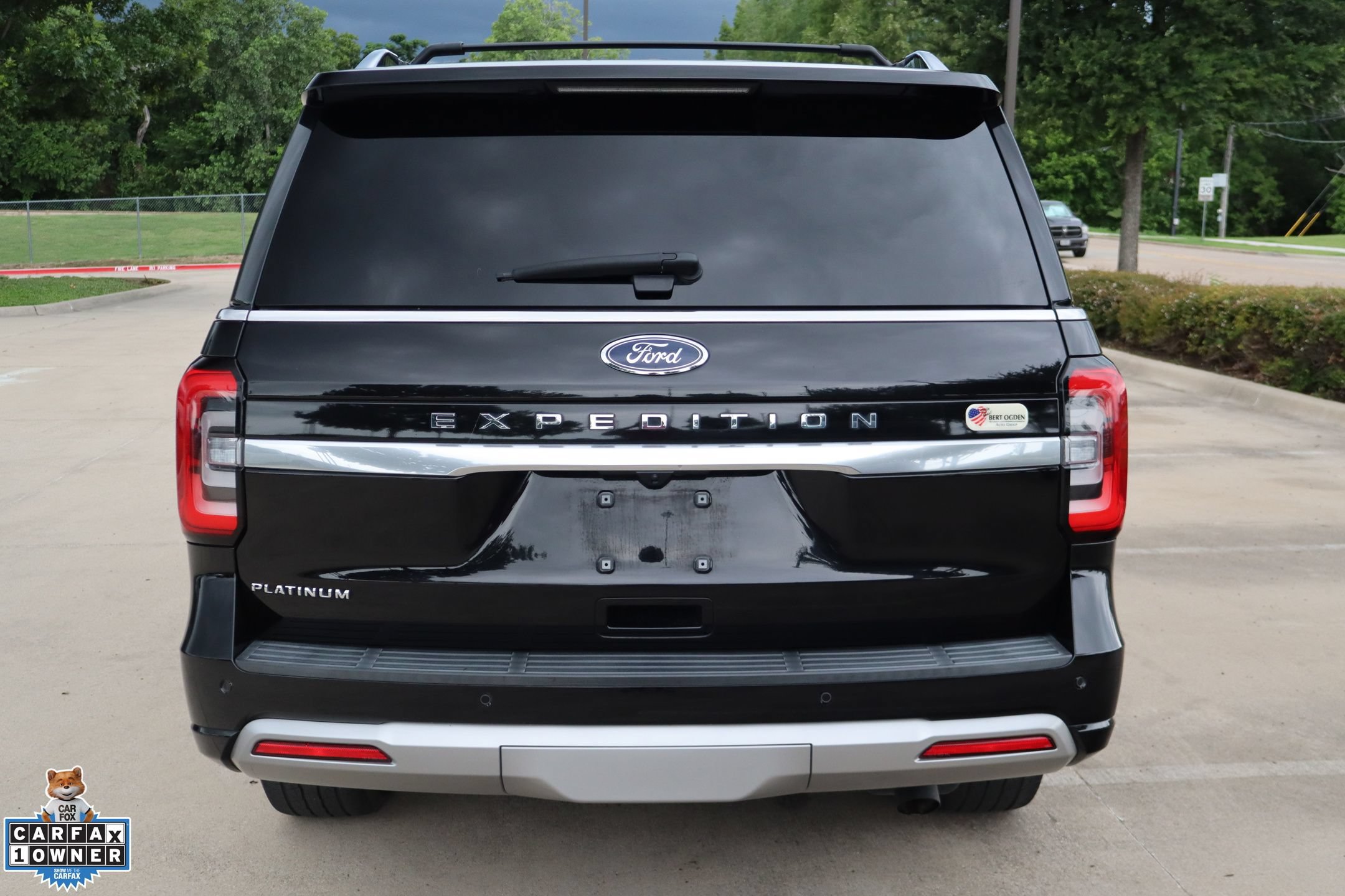Used 2023 Ford Expedition Platinum RWD image 4