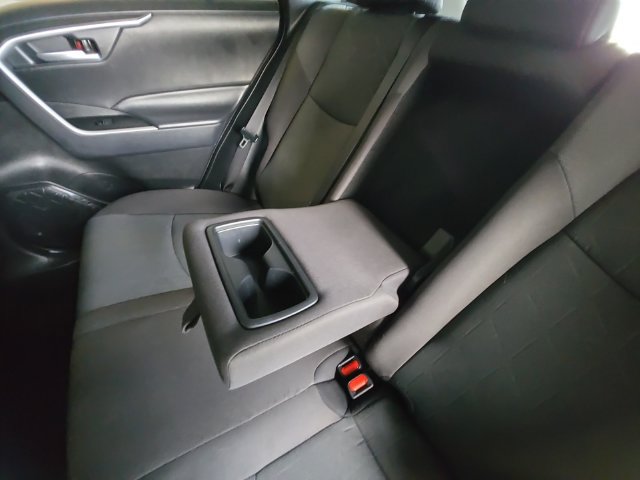 Used 2025 Toyota RAV4 XLE AWD/4WD image 29