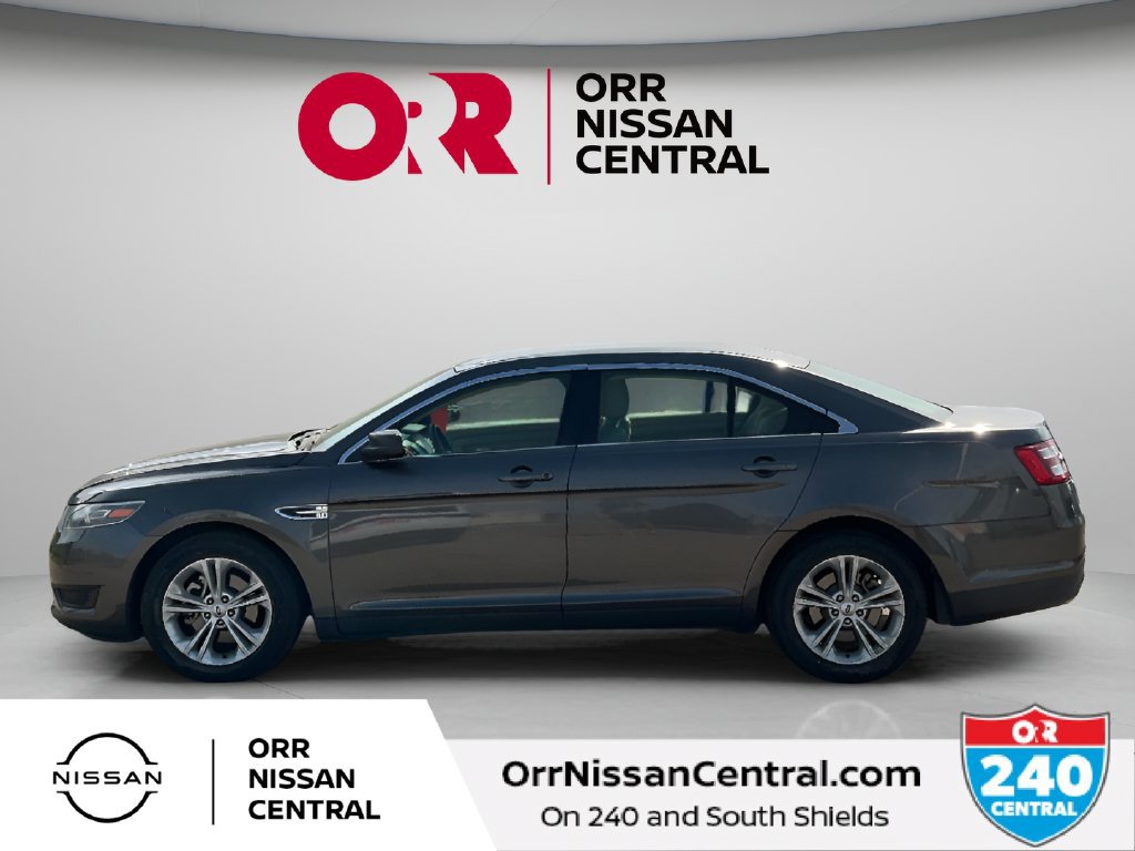 Used 2017 Ford Taurus SE FWD image 8
