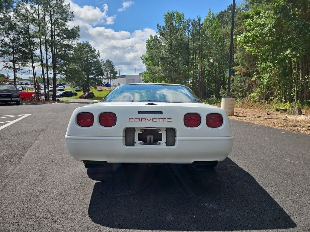 Used 1996 Chevrolet Corvette Coupe RWD image 6