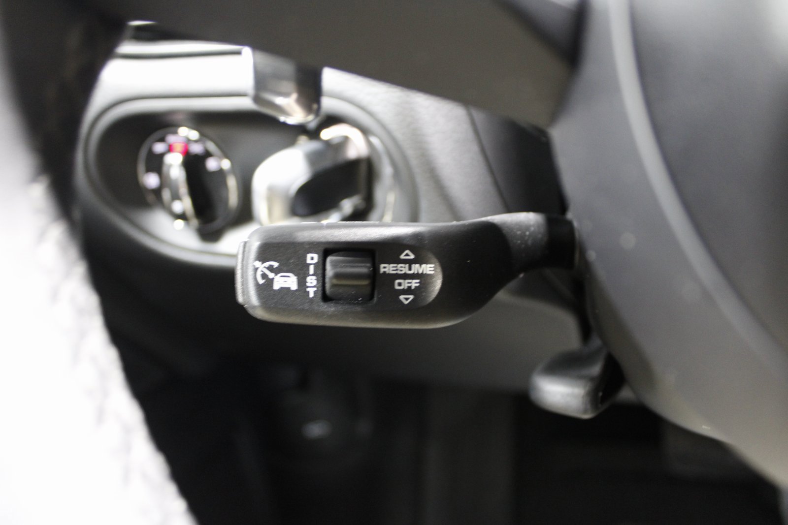 Used 2025 Porsche Macan image 30