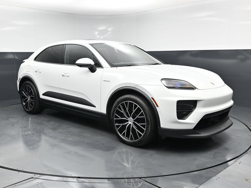 New 2026 Porsche Macan 4 Electric AWD/4WD image 10