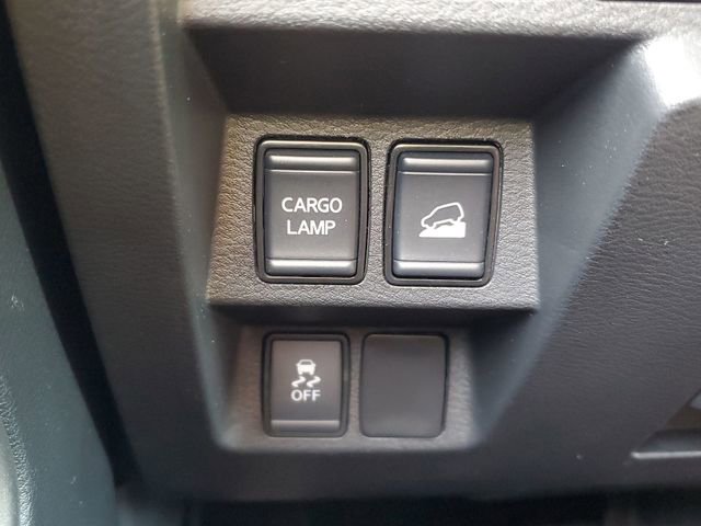 Used 2025 Nissan Frontier SL image 27