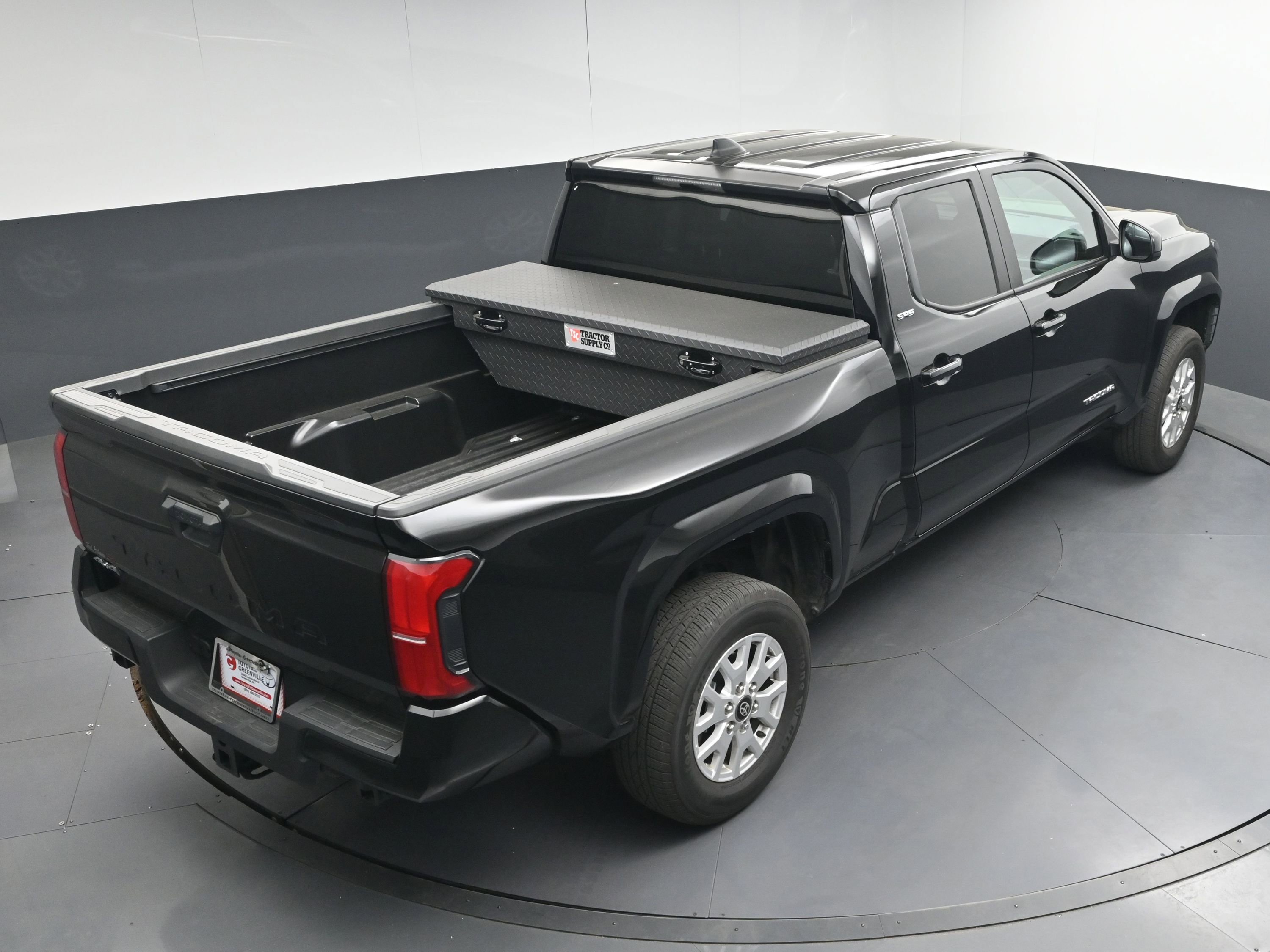 Used 2024 Toyota Tacoma SR5 image 33
