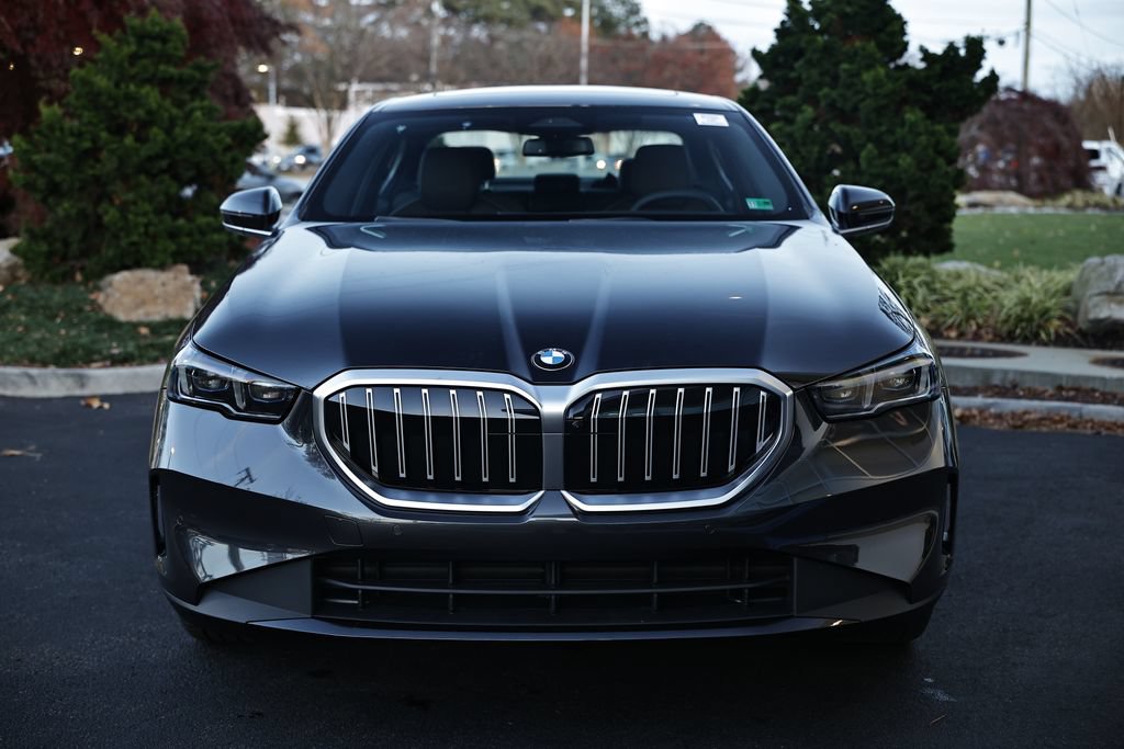 Used 2026 BMW 530i w/ Premium Package RWD image 13