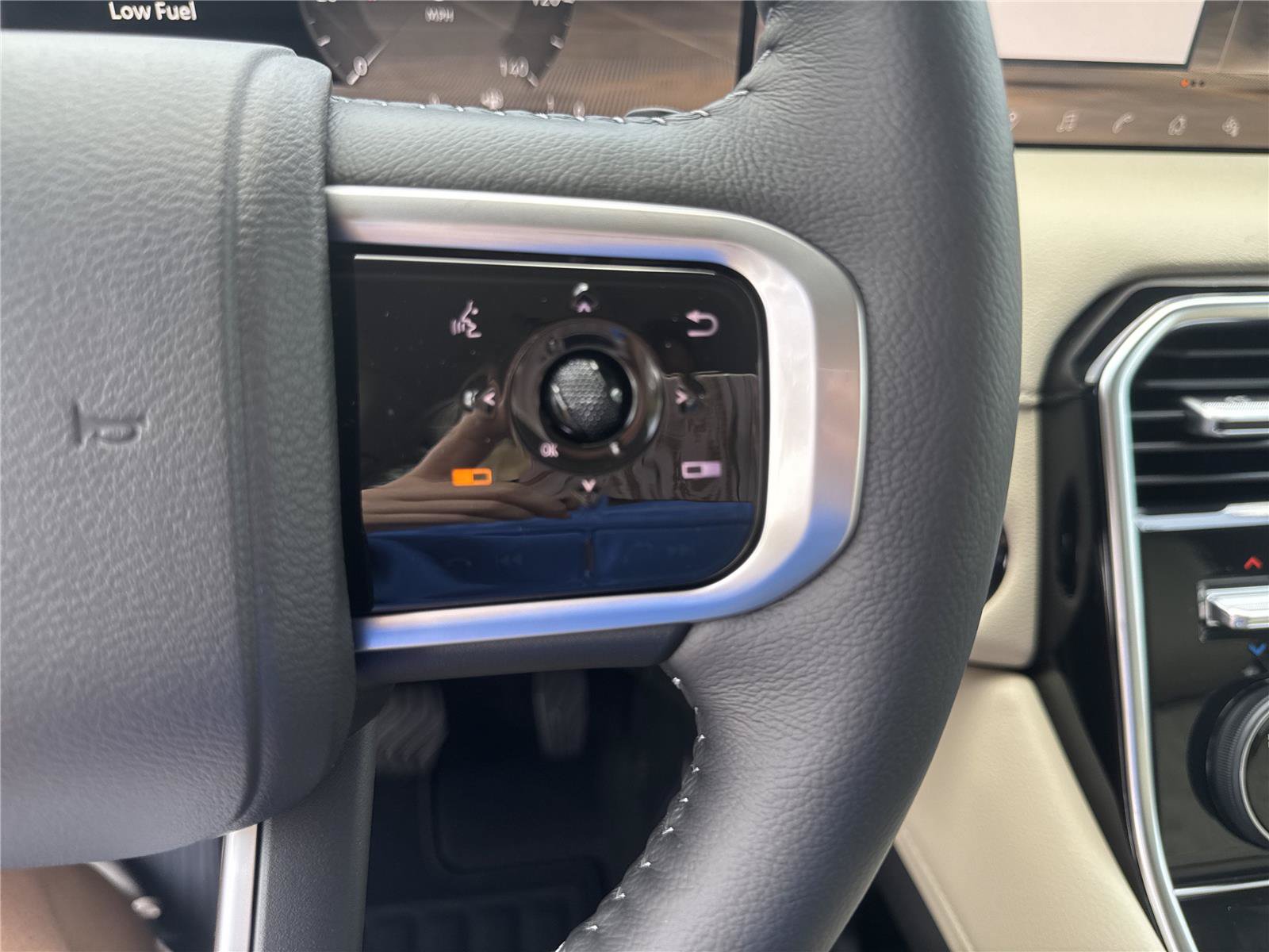 New 2026 Nissan Armada Platinum RWD image 23