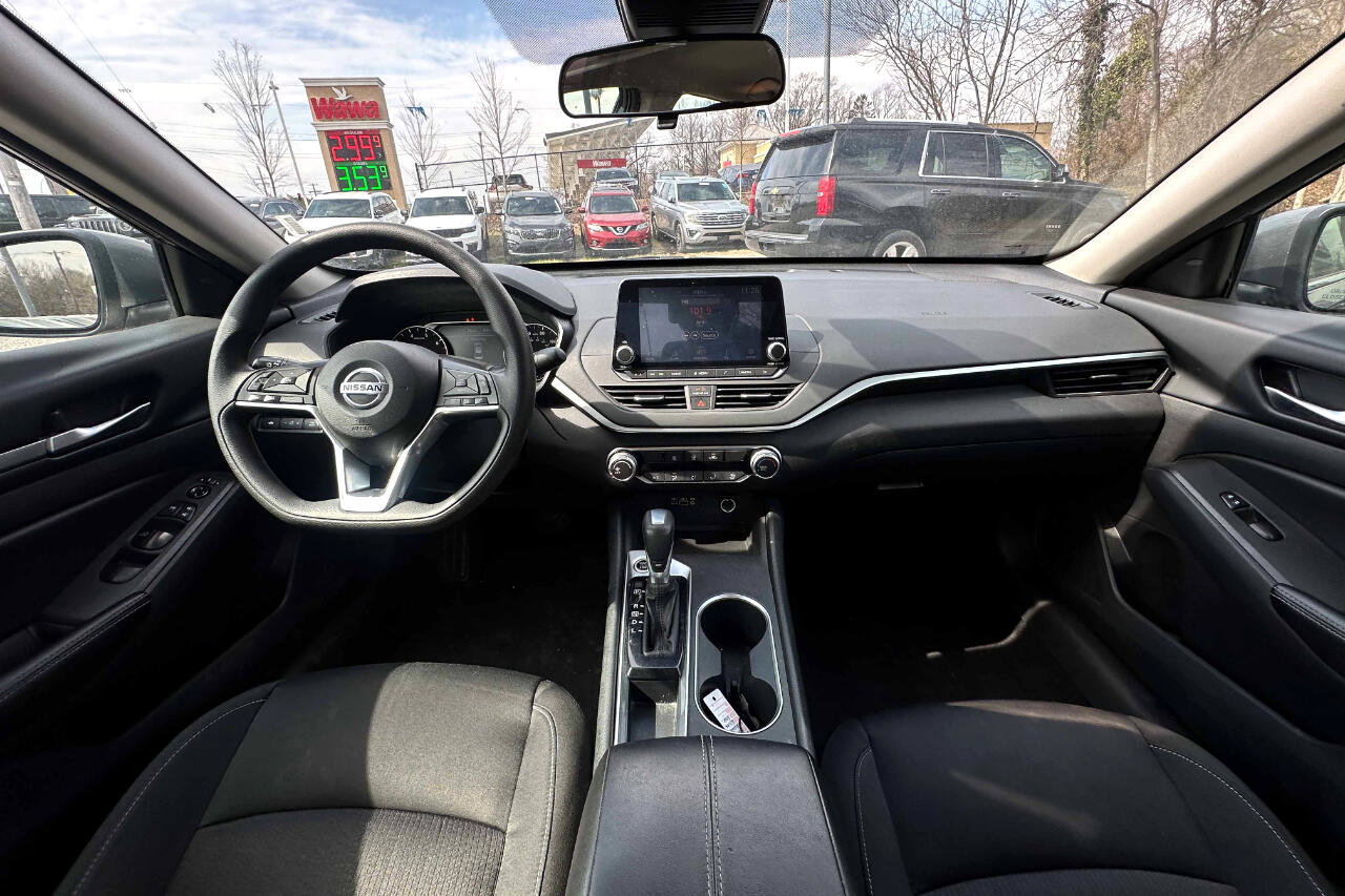 Used 2022 Nissan Altima 2.5 SV image 11