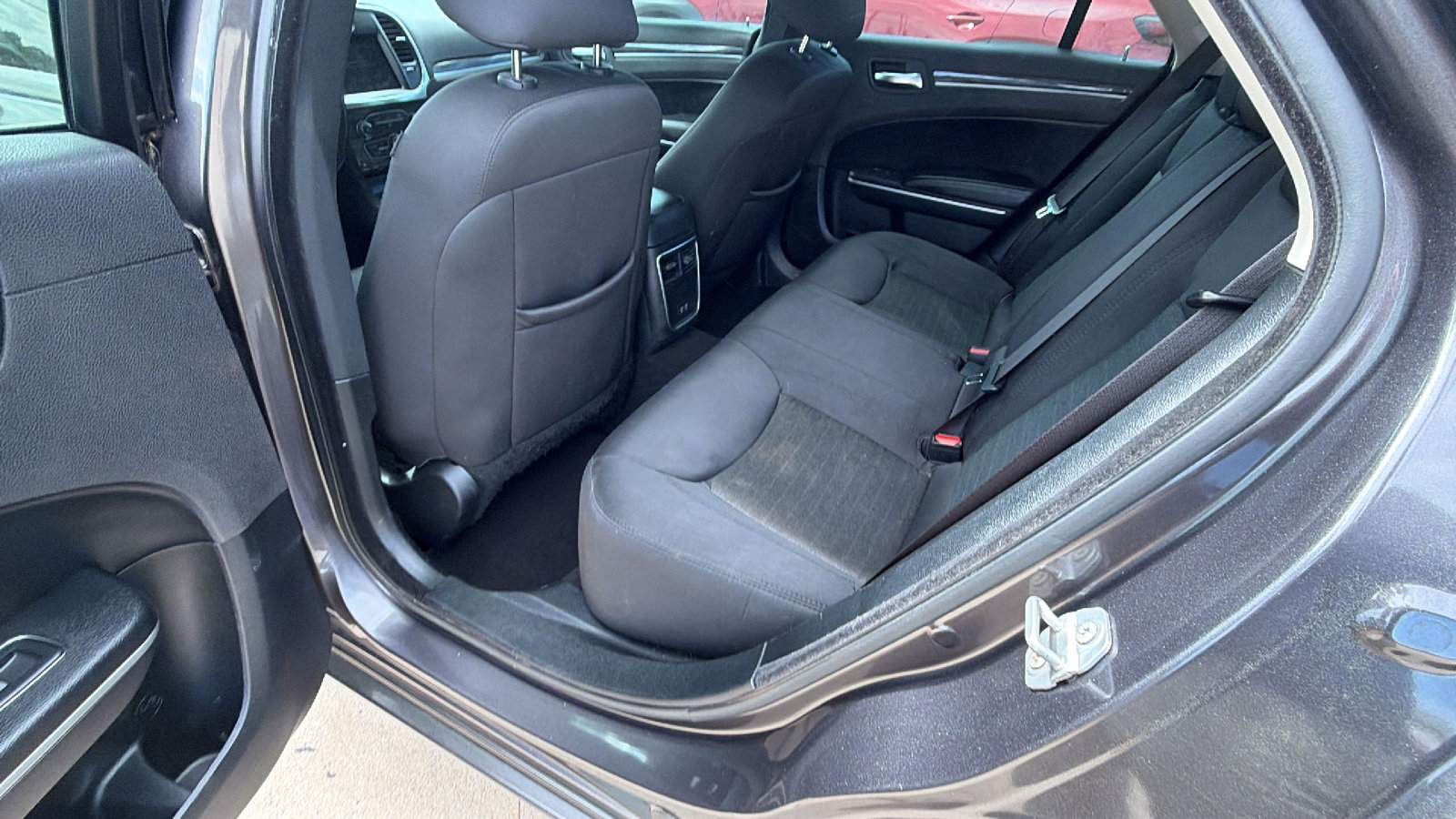 Used 2020 Chrysler 300 Touring w/ Sport Appearance Package image 23