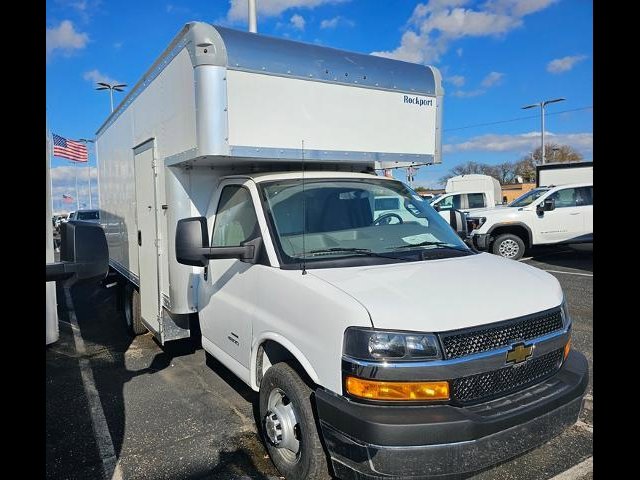 New 2024 Chevrolet Express 4500 w/ Power Convenience Package RWD image 2
