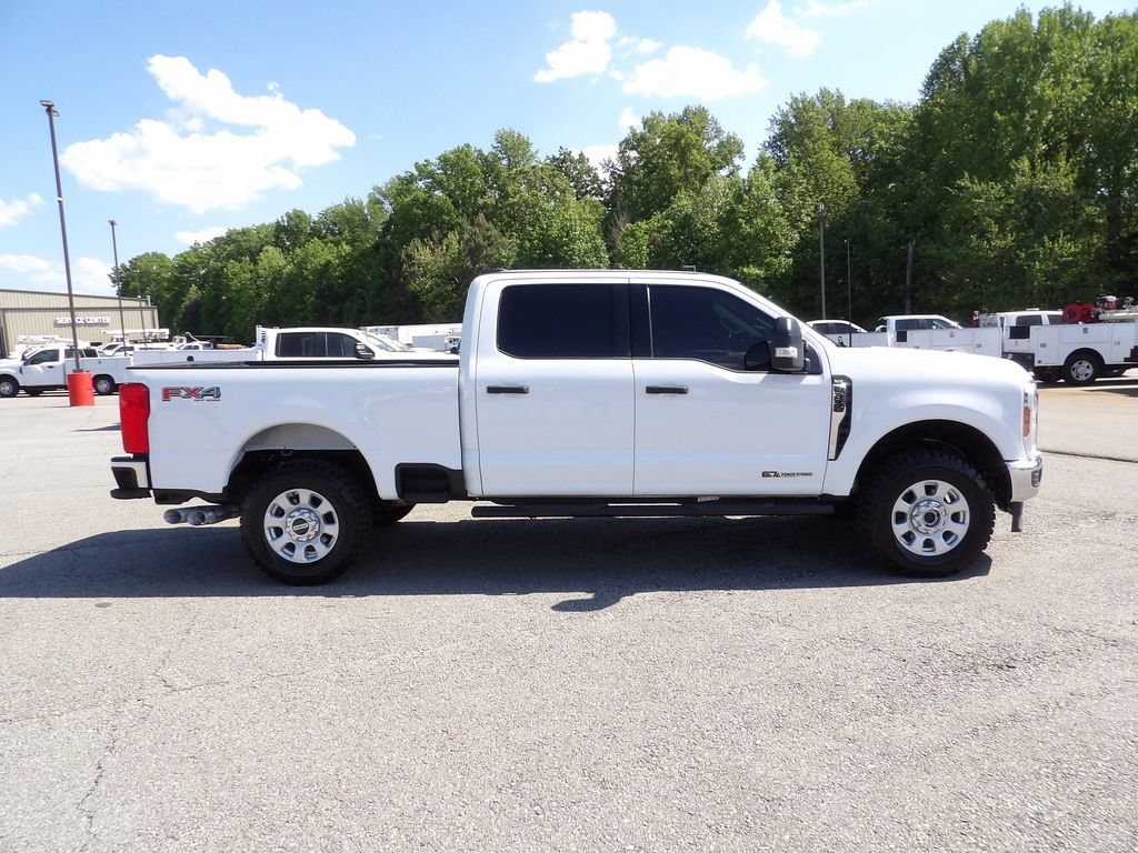 Used 2024 Ford F250 XLT w/ FX4 Off-Road Package AWD/4WD image 9