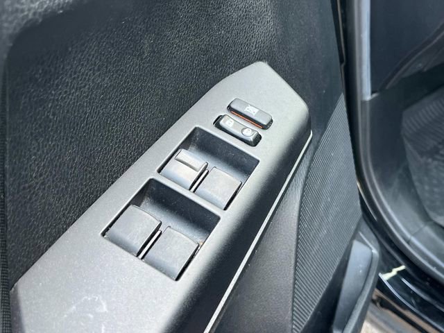 Used 2018 Toyota RAV4 LE image 27