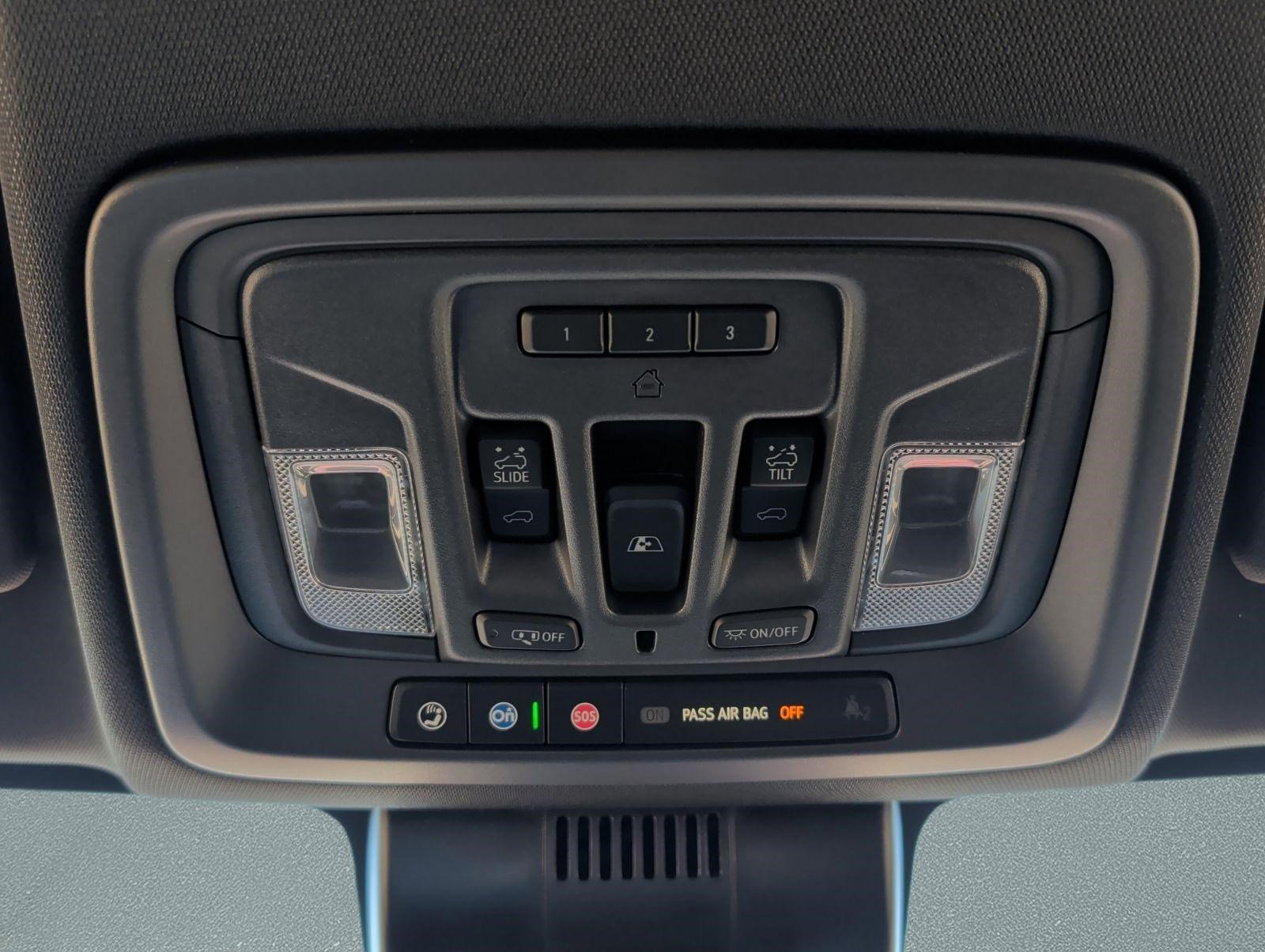 Used 2025 Chevrolet Silverado 2500 ZR2 w/ Technology Package image 20