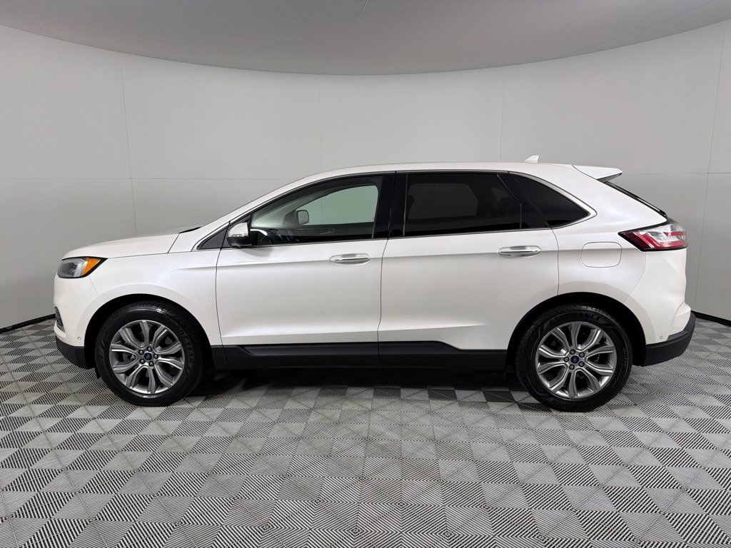 Used 2019 Ford Edge Titanium w/ Equipment Group 301A AWD/4WD image 8