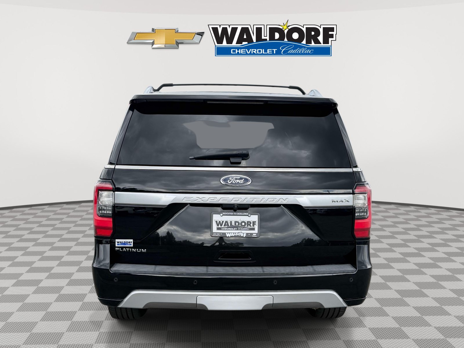 Used 2018 Ford Expedition Max Platinum AWD/4WD image 3