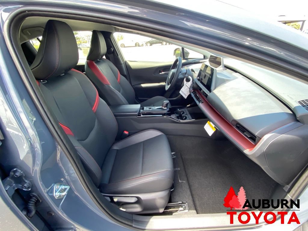 New 2026 Toyota Prius Plug-In Hybrid FWD image 9