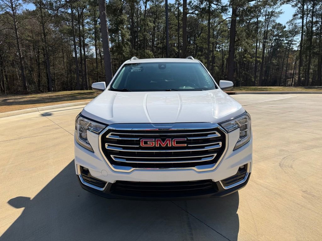 Used 2024 GMC Terrain SLT image 8