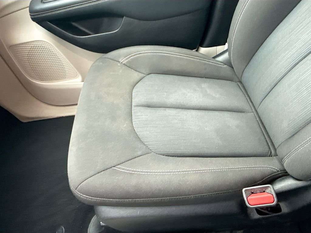 Used 2023 Chrysler Voyager LX FWD image 22
