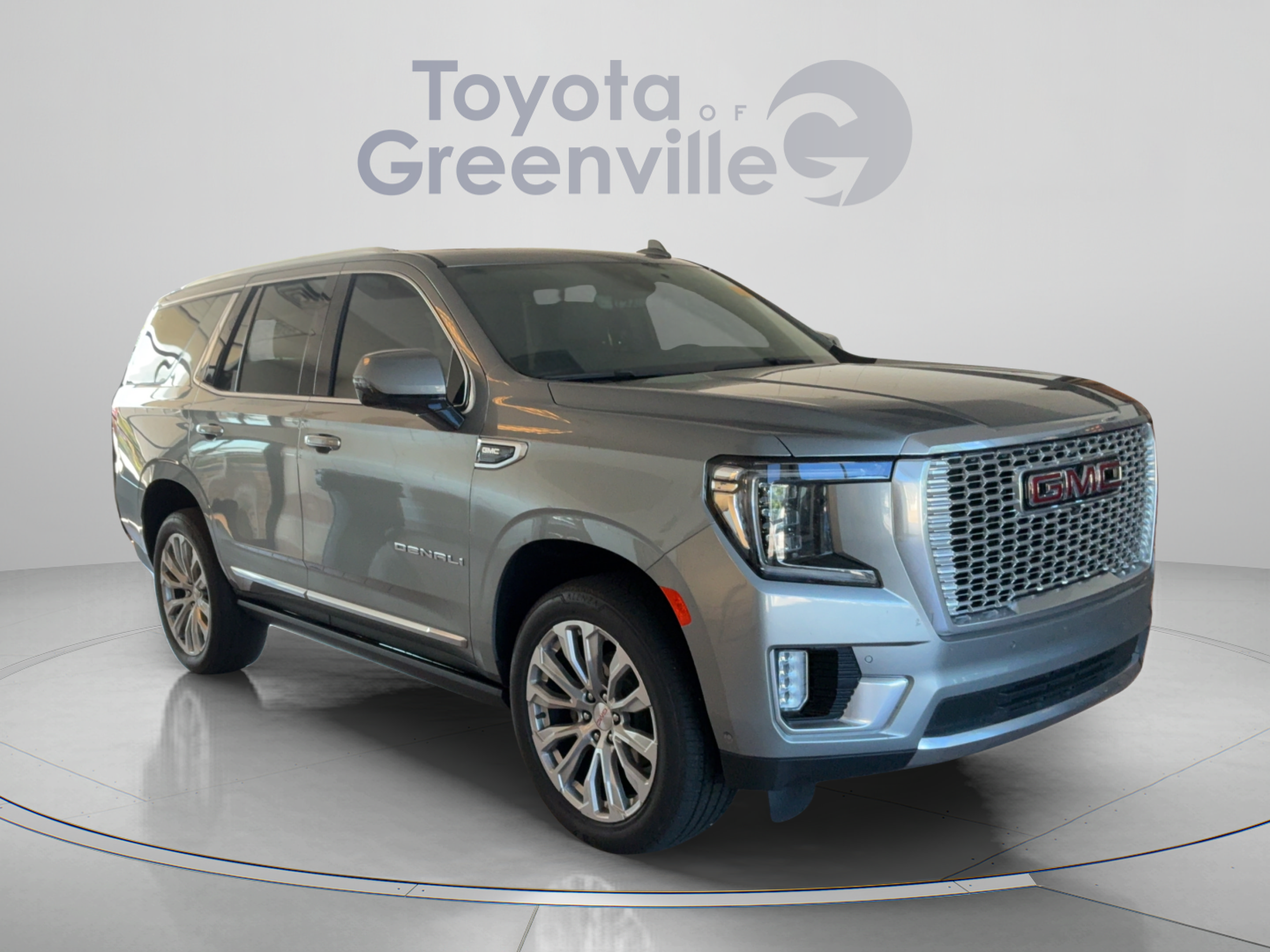 Used 2024 GMC Yukon Denali w/ Advanced Technology Package AWD/4WD image 8
