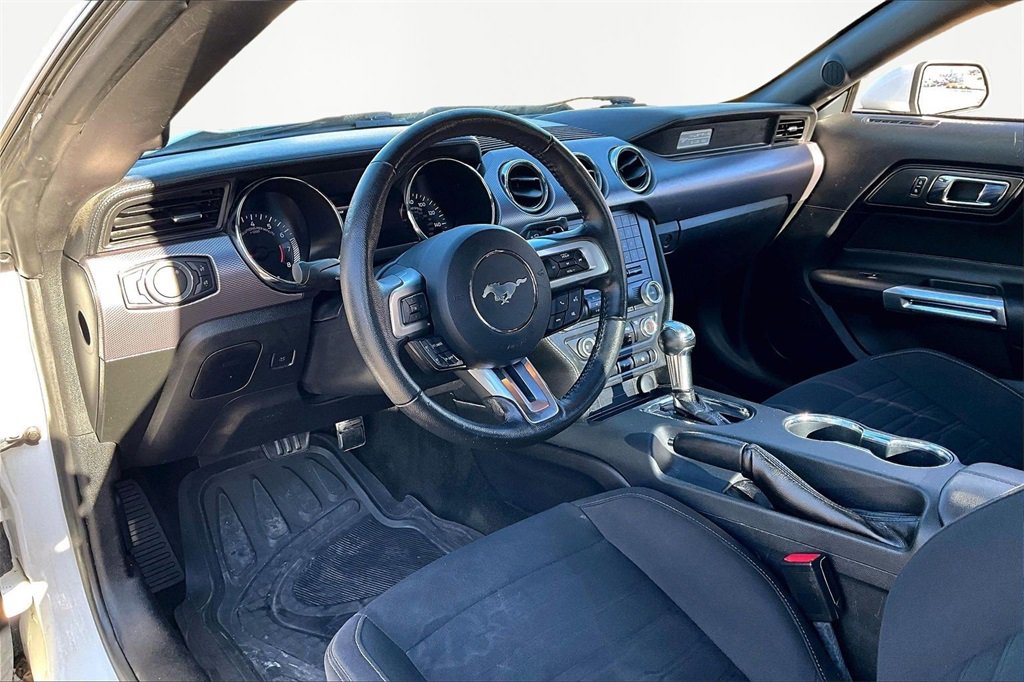 Used 2016 Ford Mustang Coupe image 14