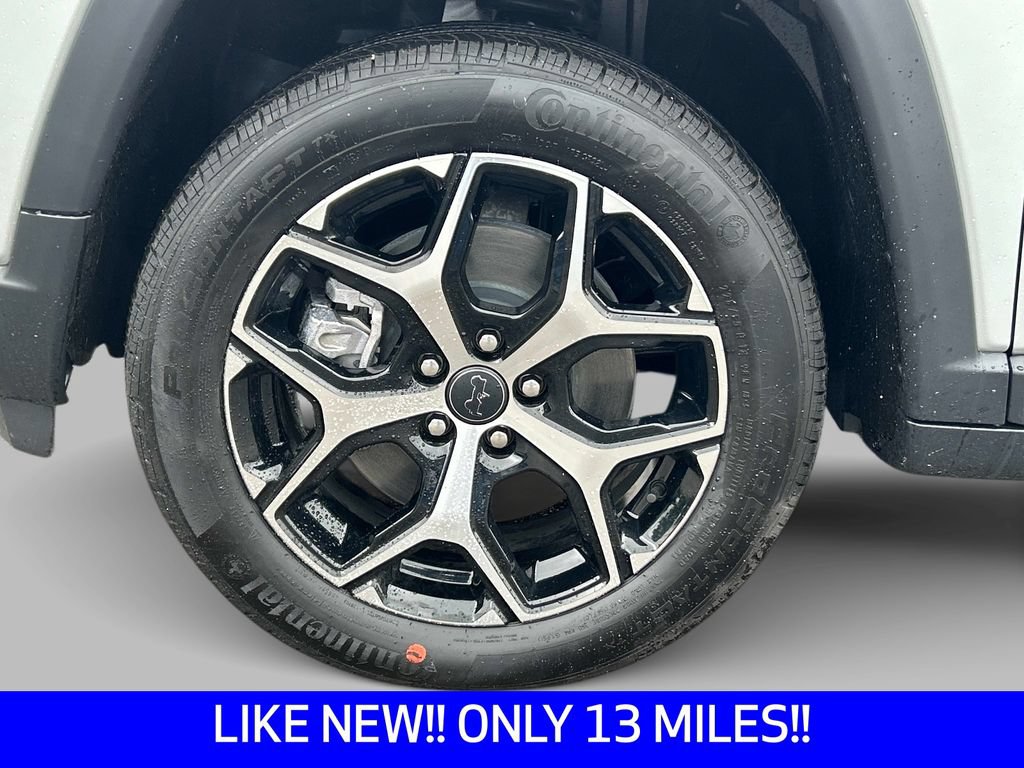 Certified 2026 Jeep Compass Limited AWD/4WD image 9