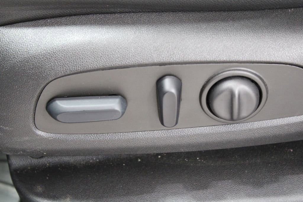 Used 2024 Chevrolet Equinox RS w/ RS Leather Package image 57