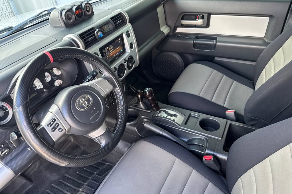 Used 2008 Toyota FJ Cruiser 4WD image 10