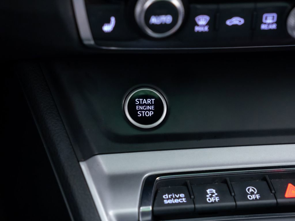 Used 2021 Audi Q3 2.0T Premium w/ Convenience Package image 23