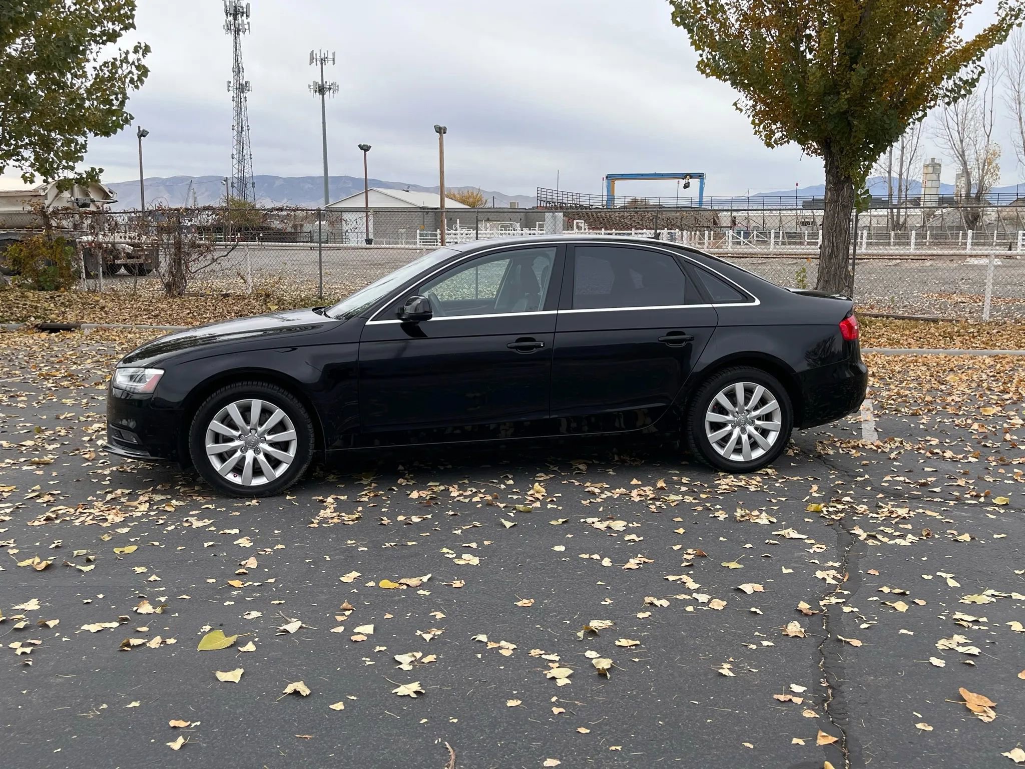 Used 2013 Audi A4 2.0T Premium w/ Convenience Pkg image 4