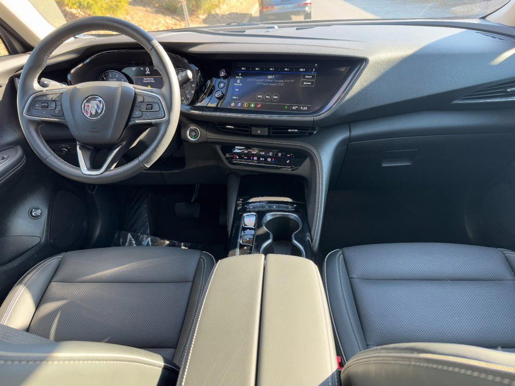 Used 2022 Buick Envision Essence w/ Safety Package image 11