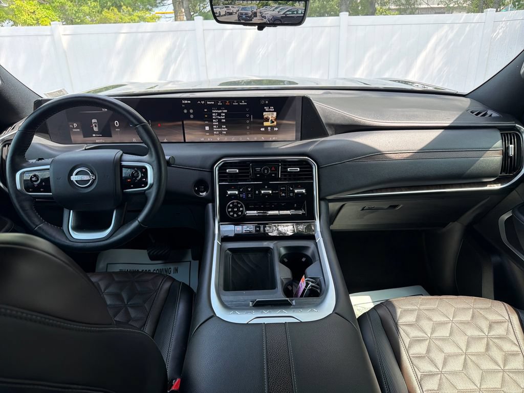 Used 2025 Nissan Armada Platinum AWD/4WD image 29