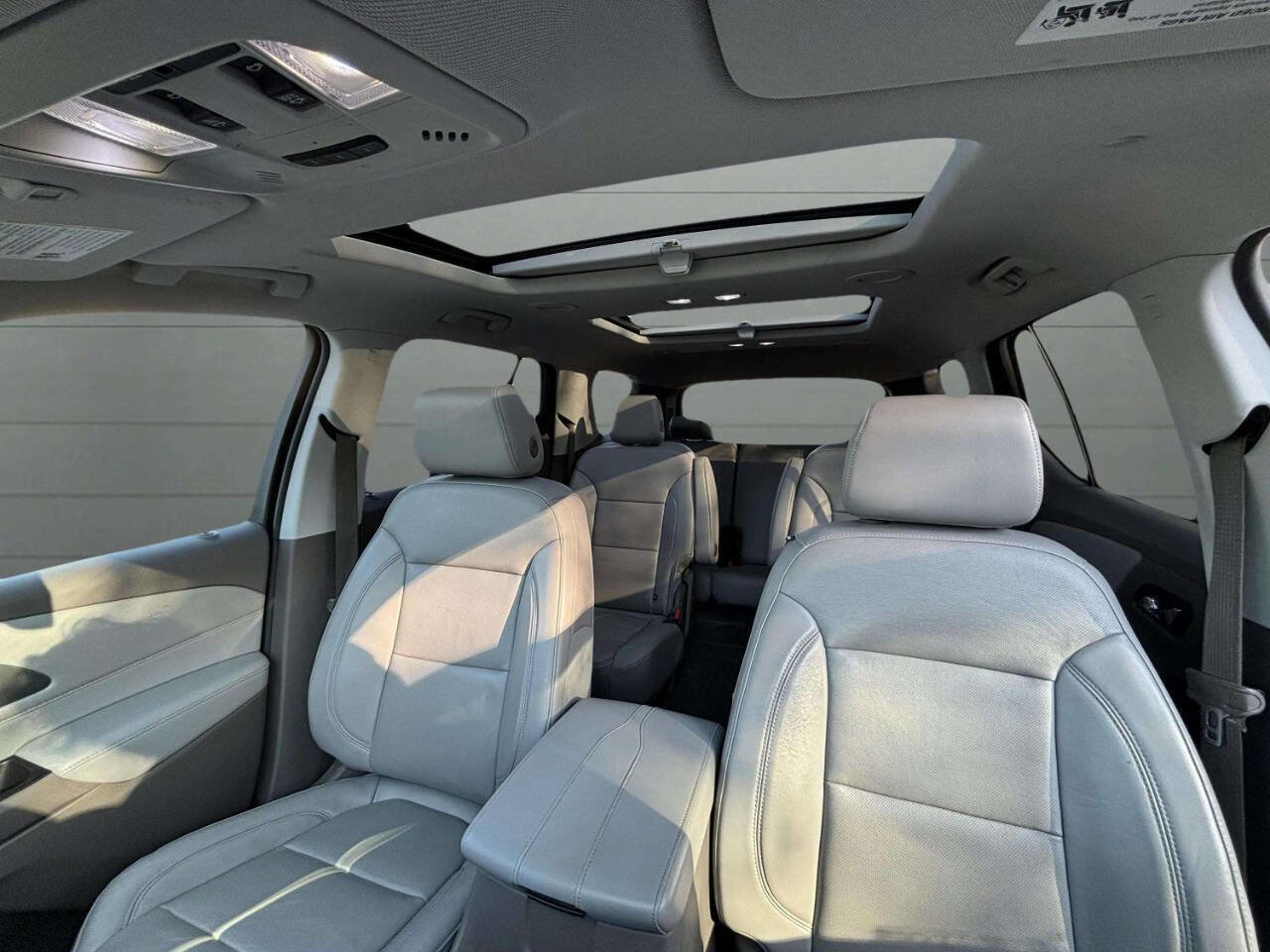 Used 2018 Chevrolet Traverse Premier image 14