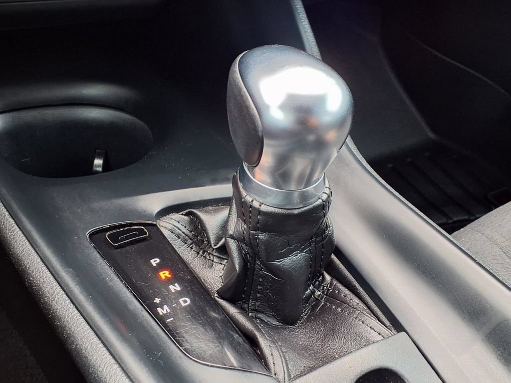 Used 2018 Toyota C-HR XLE FWD image 7