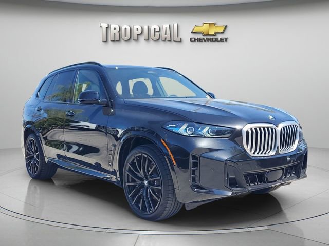 Used 2026 BMW X5 sDrive40i w/ M Sport Package image 3