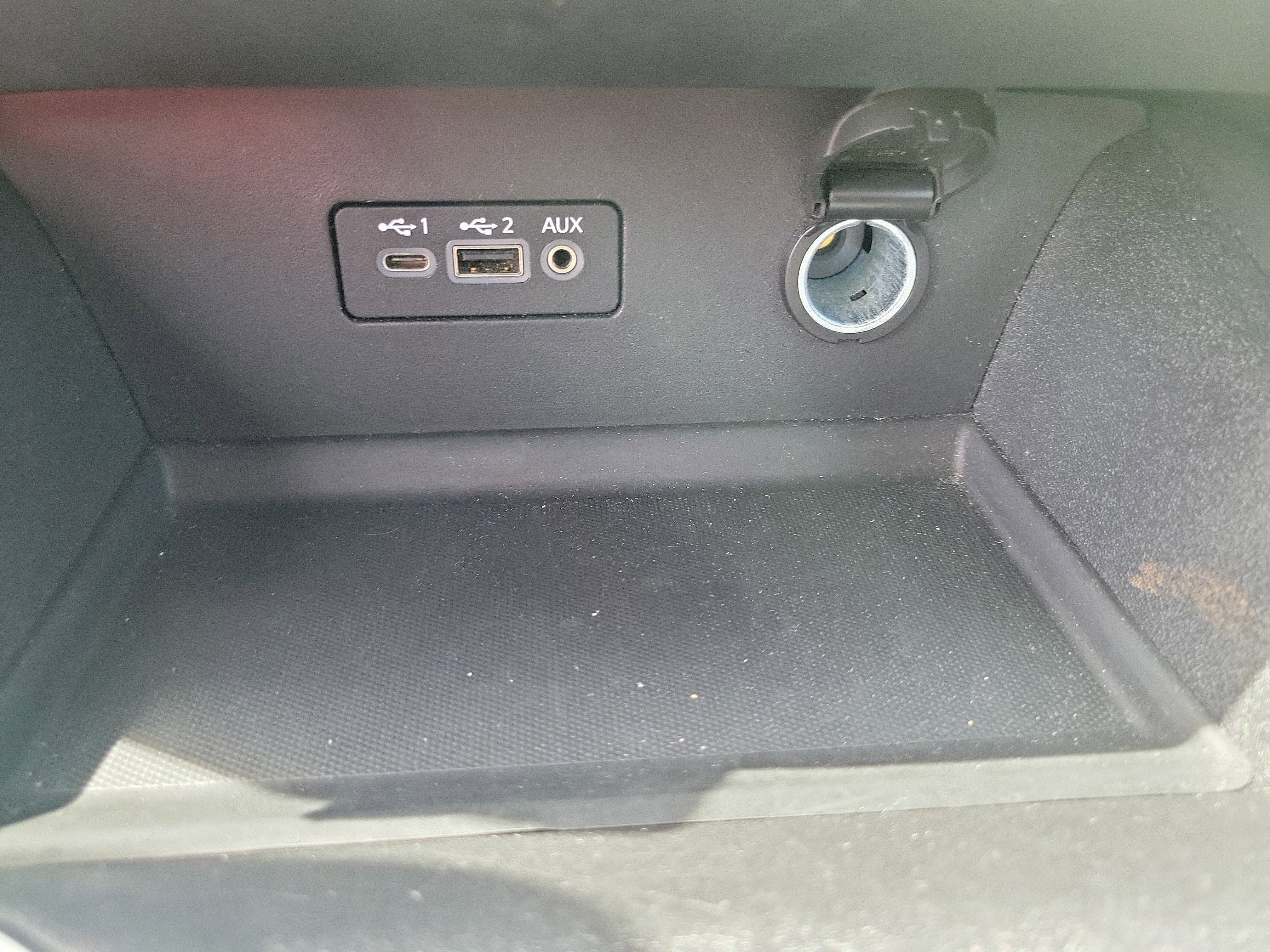 Used 2025 Nissan Altima 2.5 SV FWD image 30