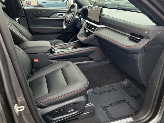 Used 2026 Ford Explorer ST-Line w/ ST-Line Street Pack RWD image 16