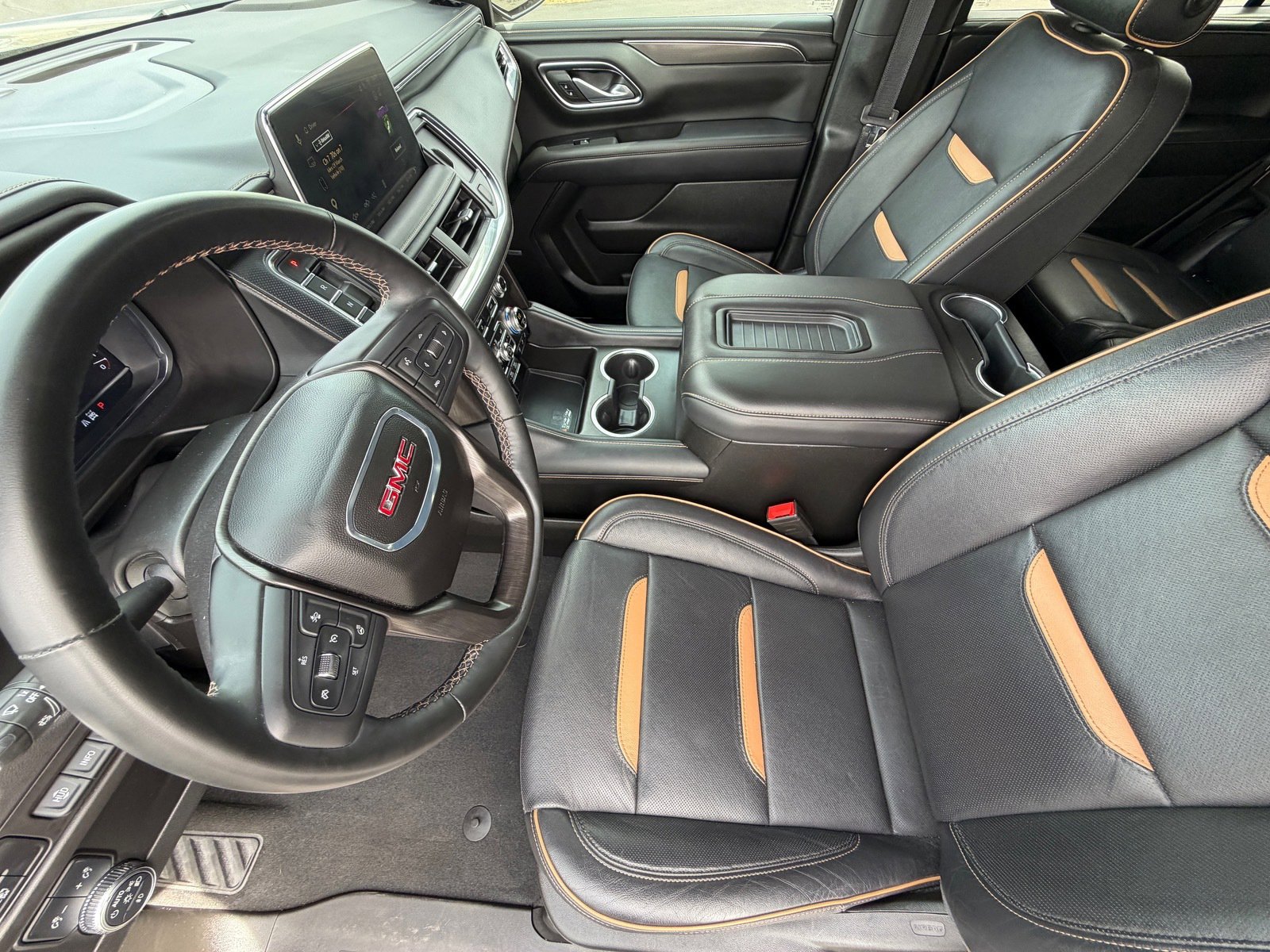 Used 2024 GMC Yukon AT4 w/ AT4 Premium Package image 15