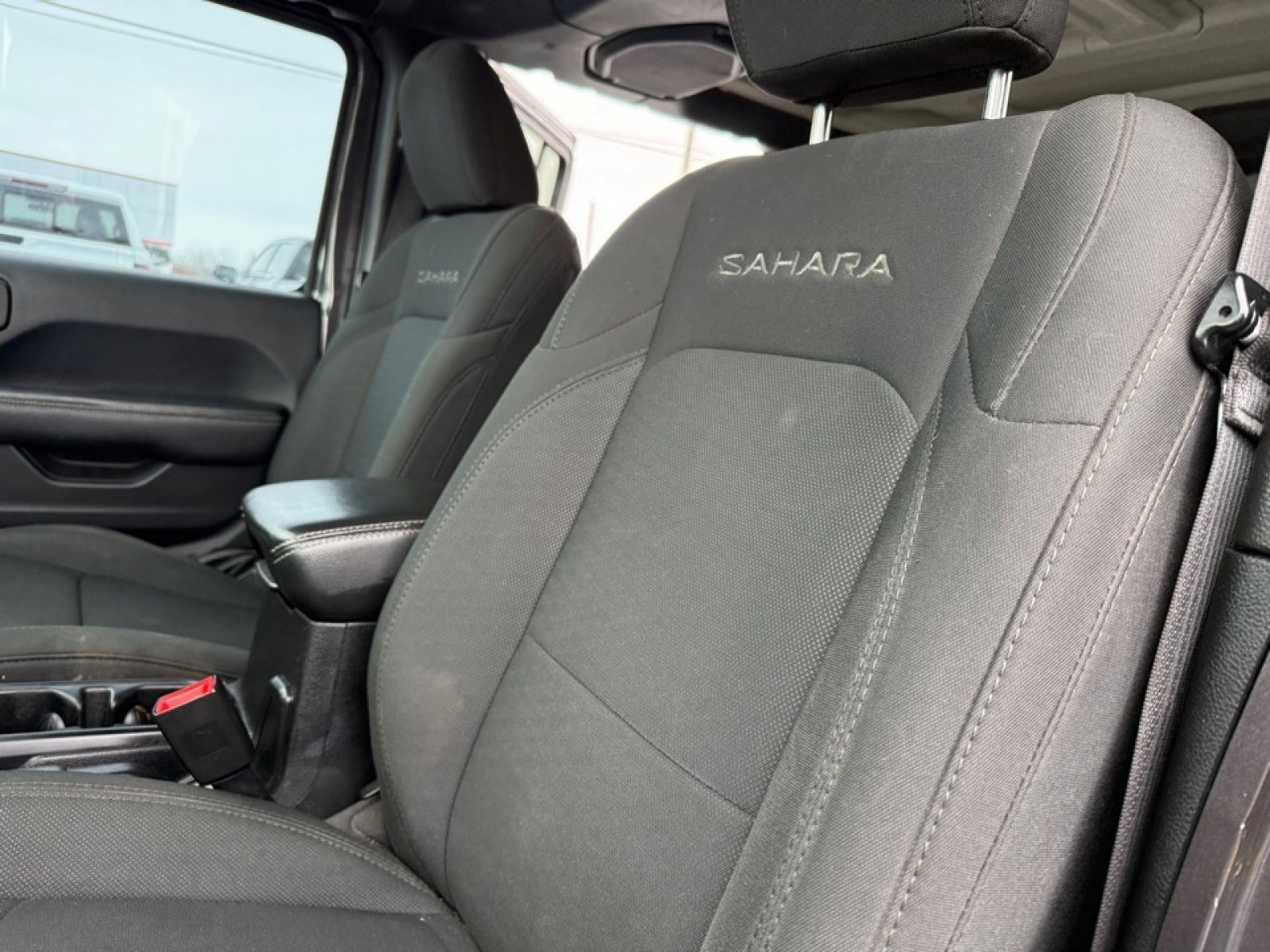 Used 2019 Jeep Wrangler Unlimited Sahara w/ Safety Group image 16