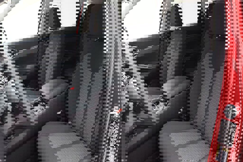 Used 2023 Kia Sorento LX image 16