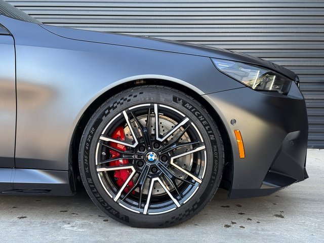 Used 2025 BMW M5 w/ Executive Package image 11