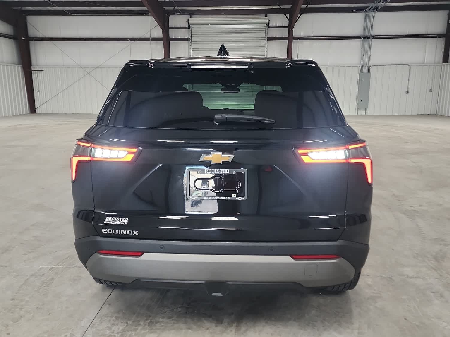 Used 2025 Chevrolet Equinox LT FWD image 4
