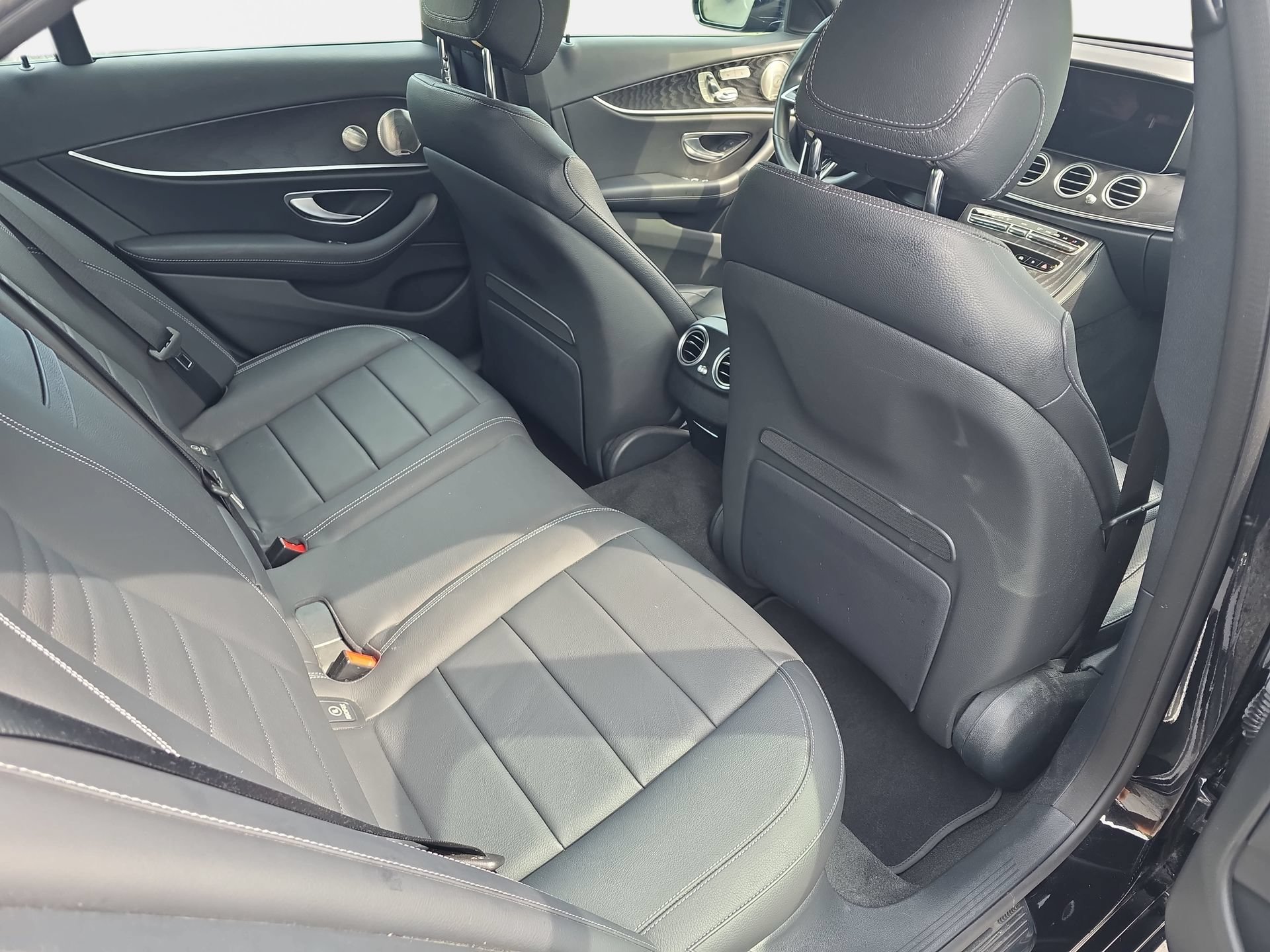Used 2023 Mercedes-Benz E 450 4MATIC Sedan image 11