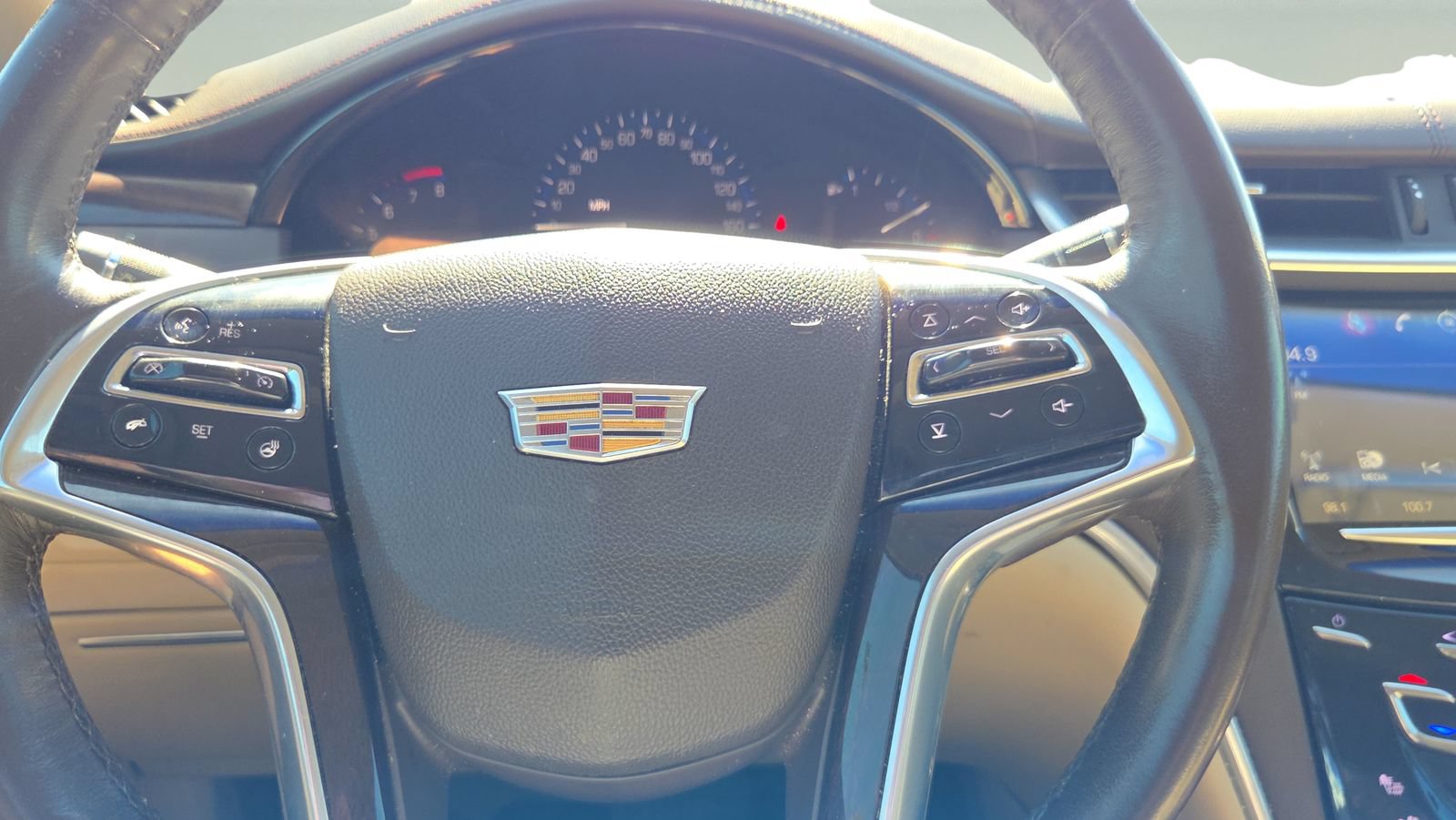 Used 2016 Cadillac XTS Luxury FWD image 11