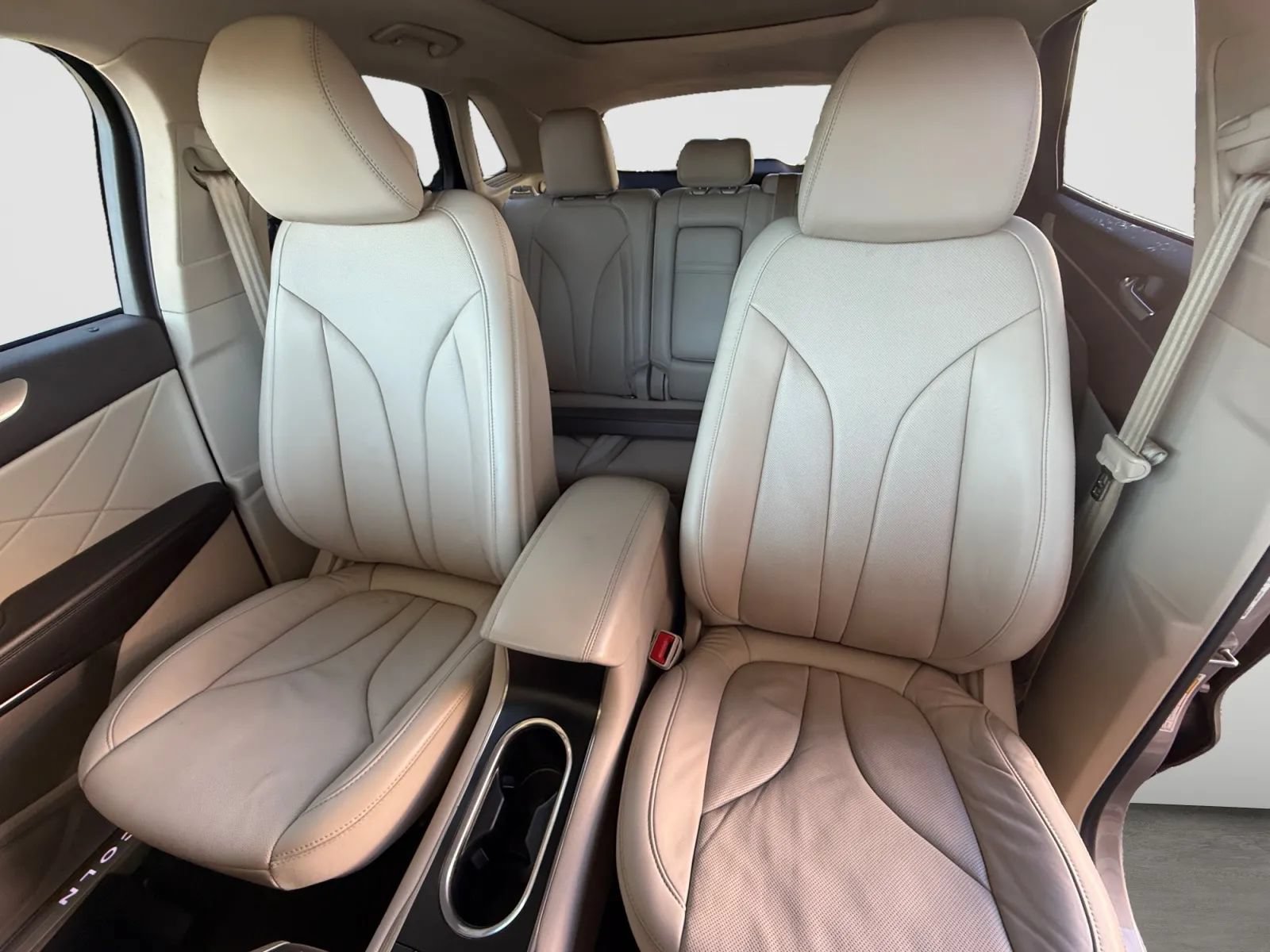 Used 2019 Lincoln MKC Reserve AWD/4WD image 13