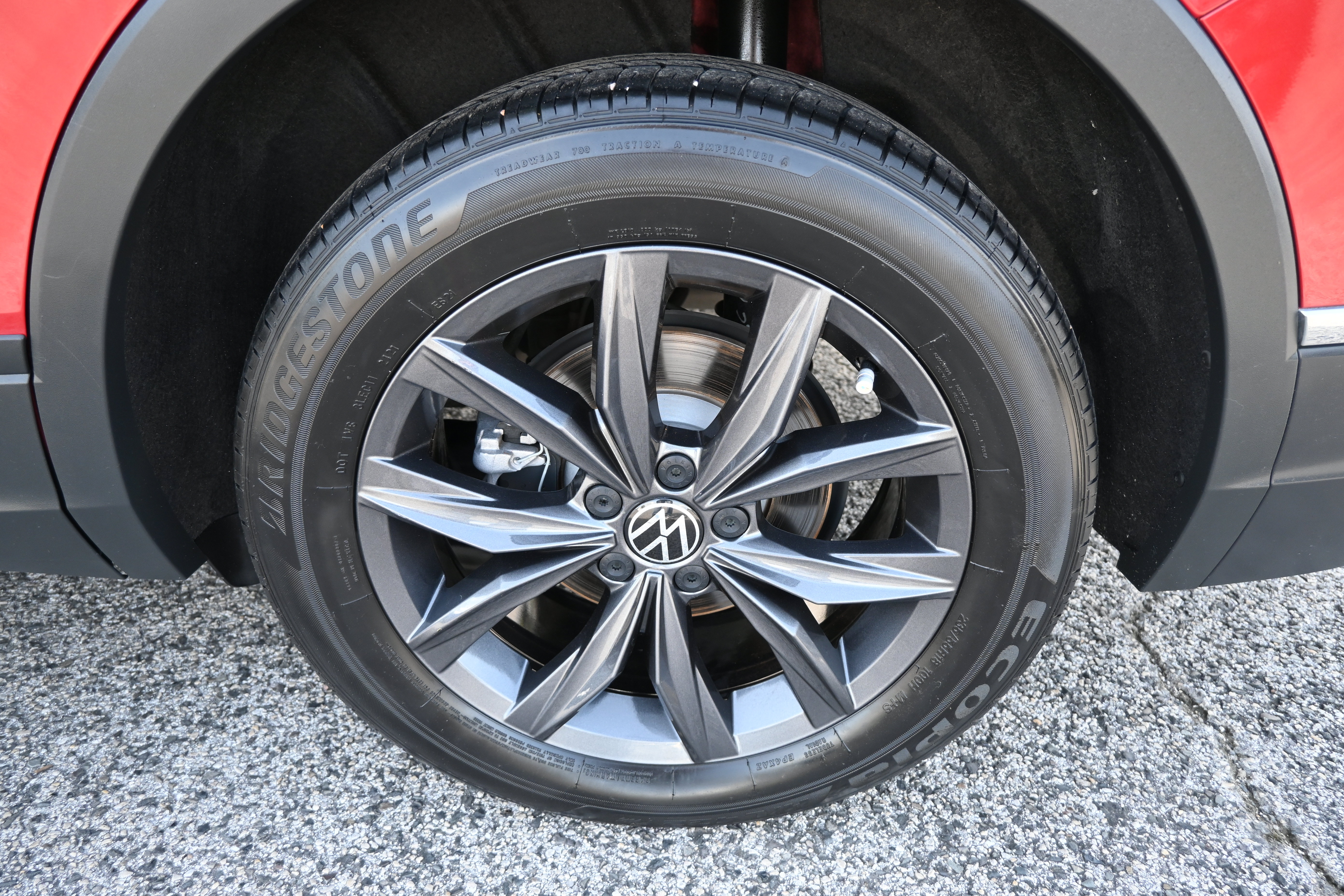 Used 2022 Volkswagen Tiguan SE FWD image 9