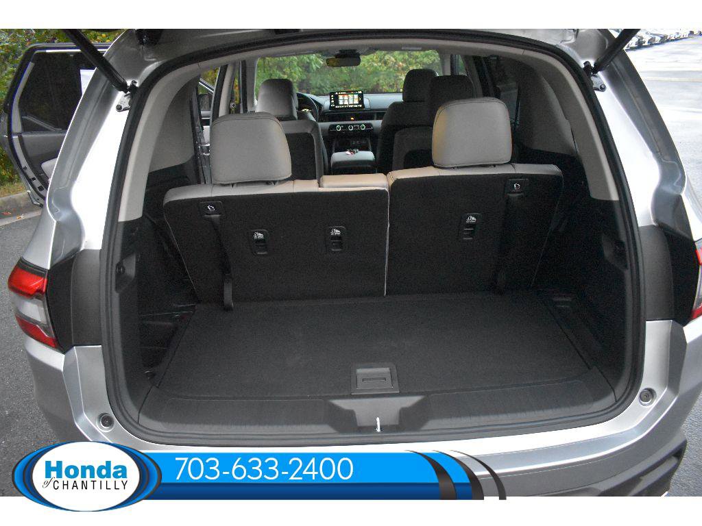 New 2025 Honda Pilot Touring image 17