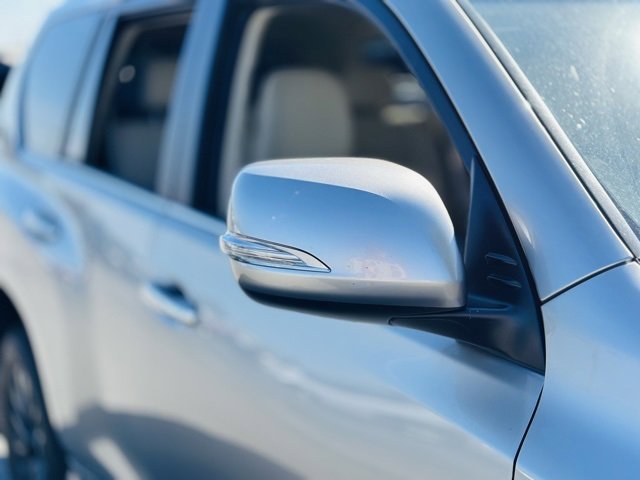 Used 2023 Lexus GX 460 Premium image 13