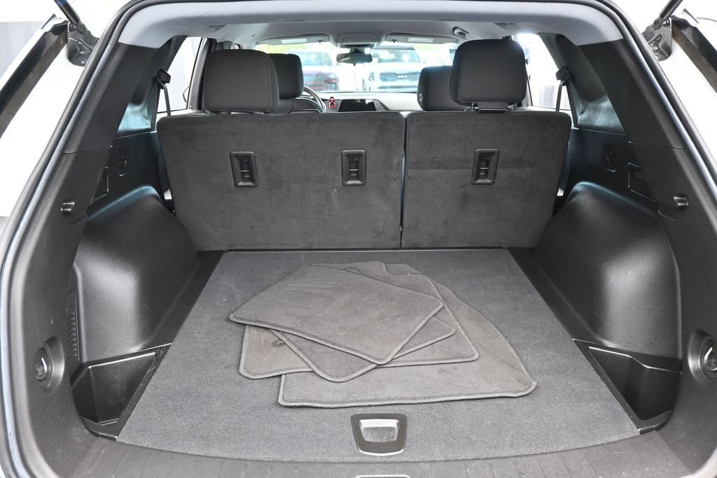 Used 2022 Chevrolet Blazer LT FWD image 42