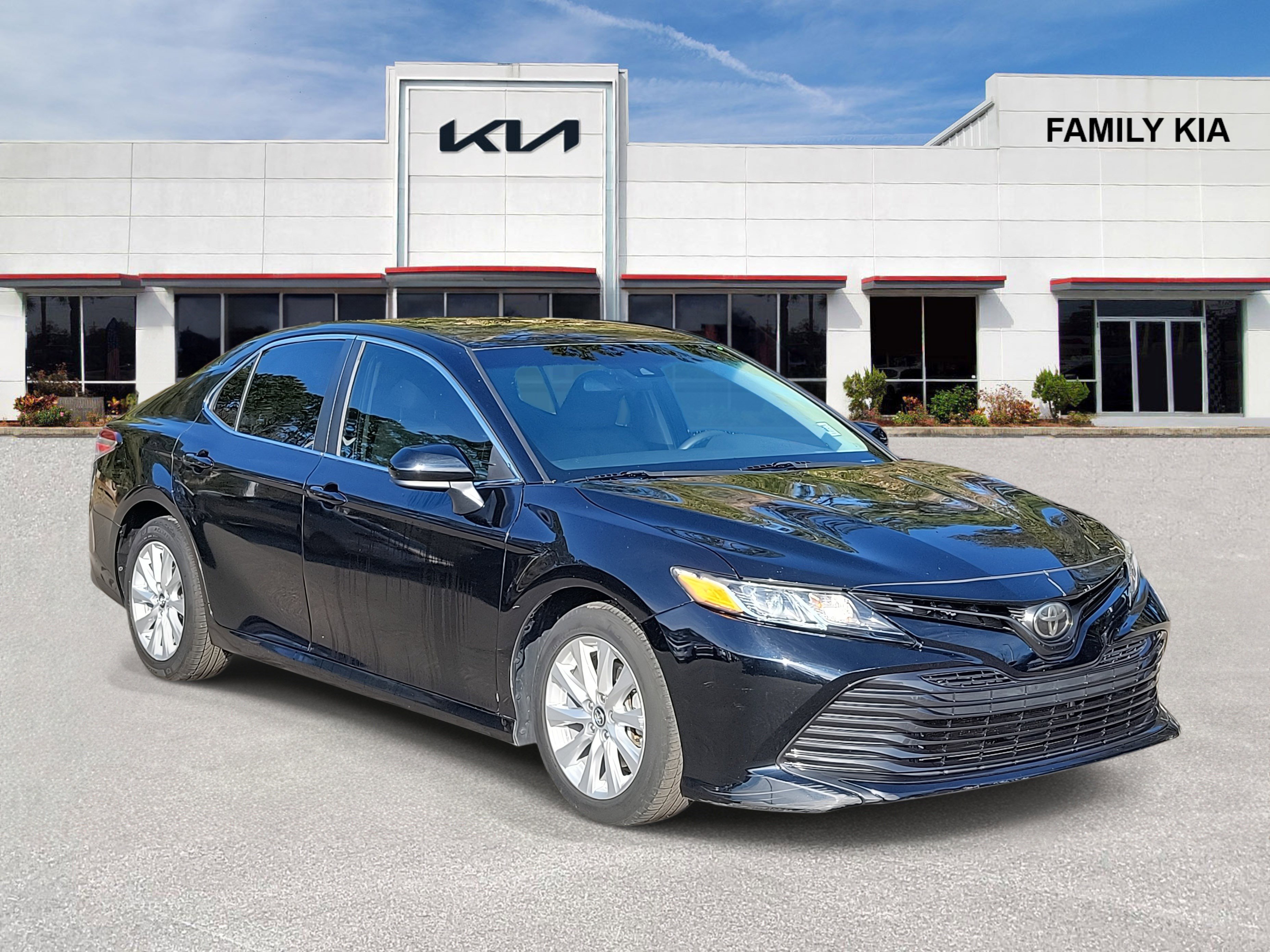 Used 2018 Toyota Camry LE 360° Tour